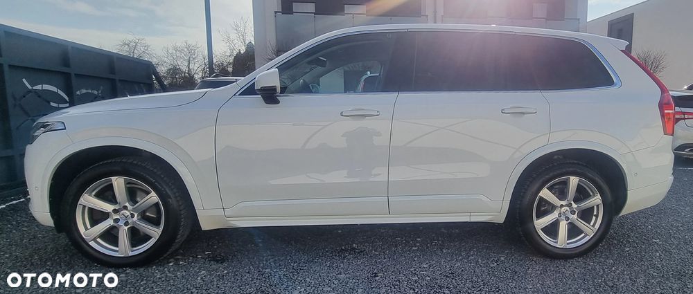 Volvo XC 90 D5 AWD Momentum - 9