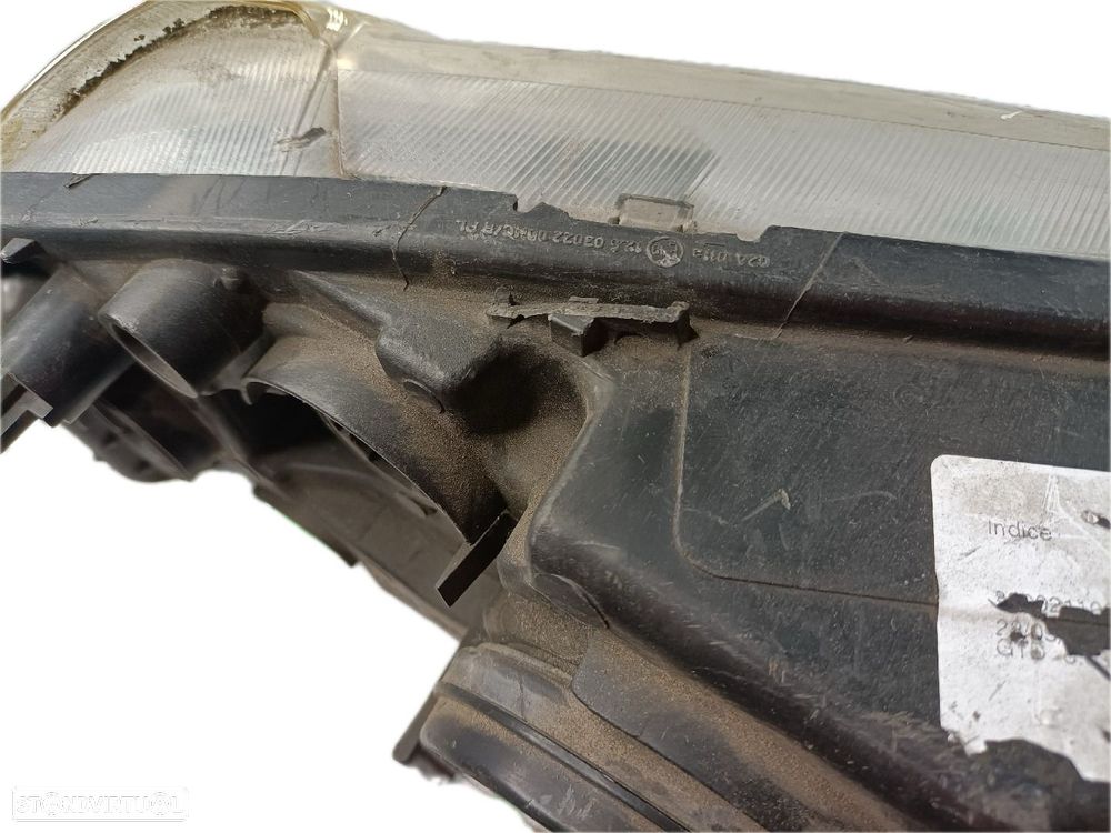 Farol Esq Dacia Logan (Ls_) - 3