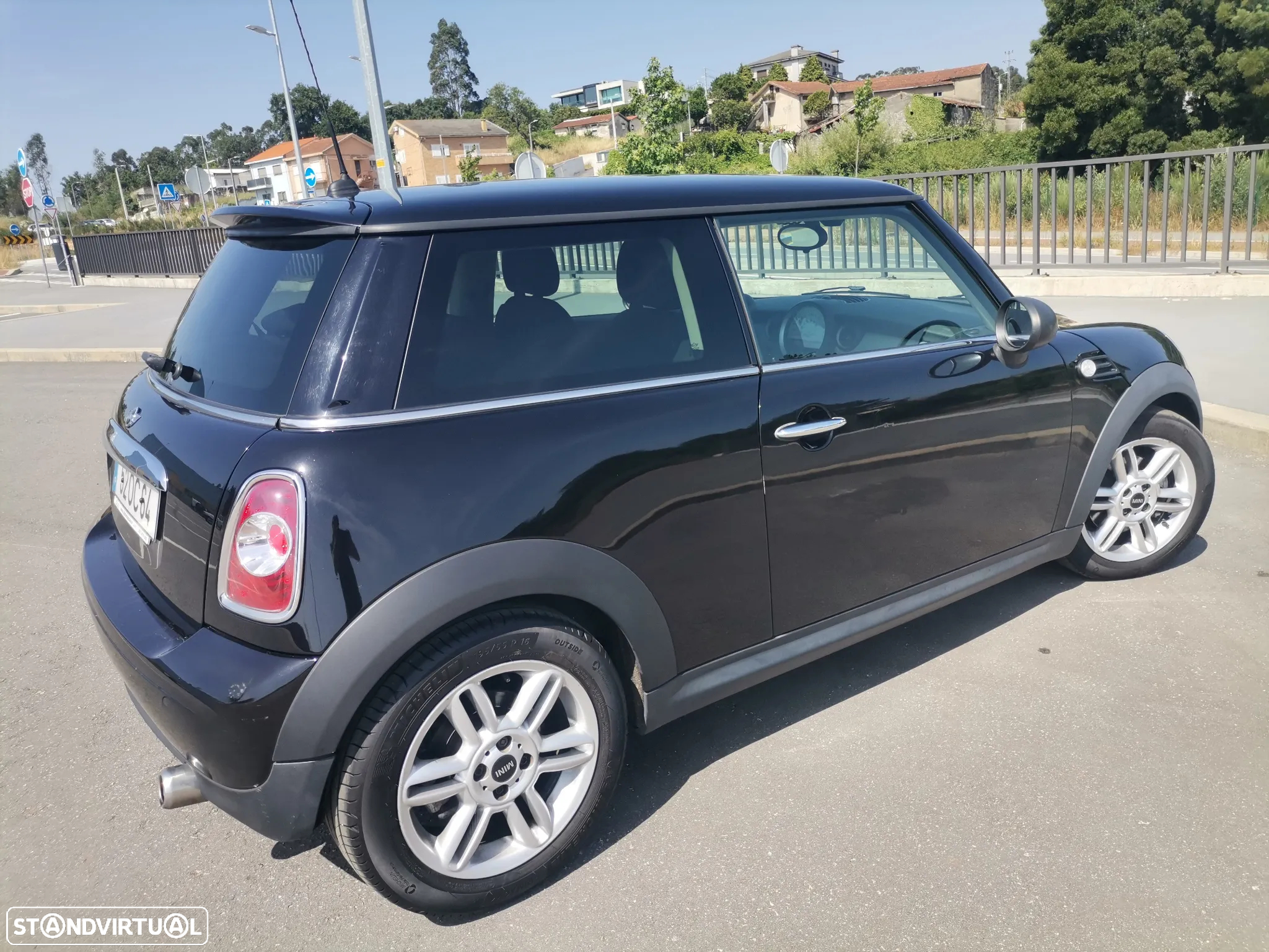 MINI 3 Portas One D - 20