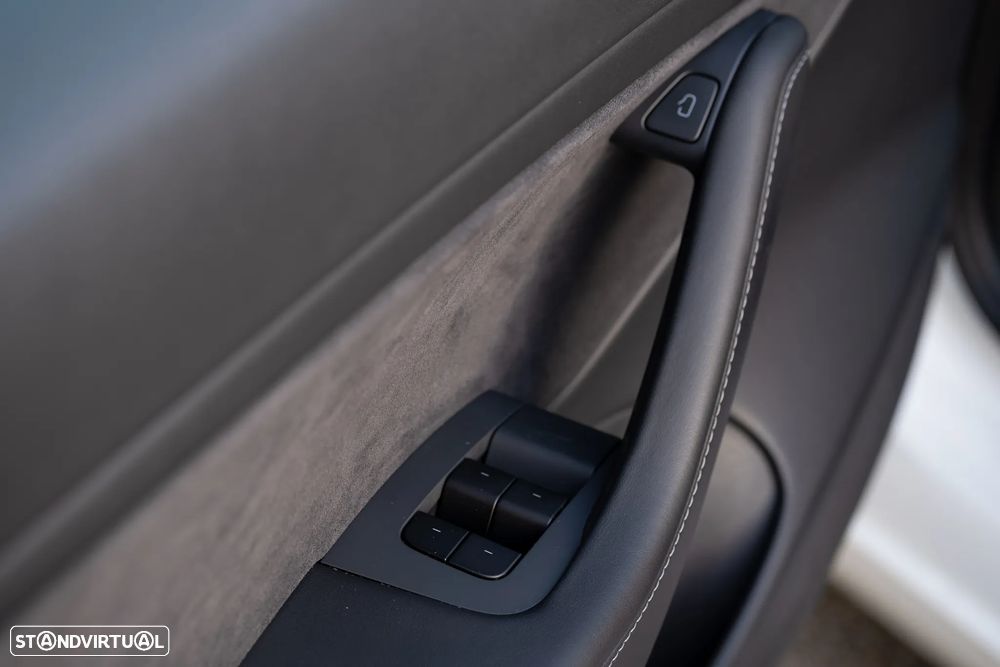 Tesla Model 3 Long Range Tração Integral - 23