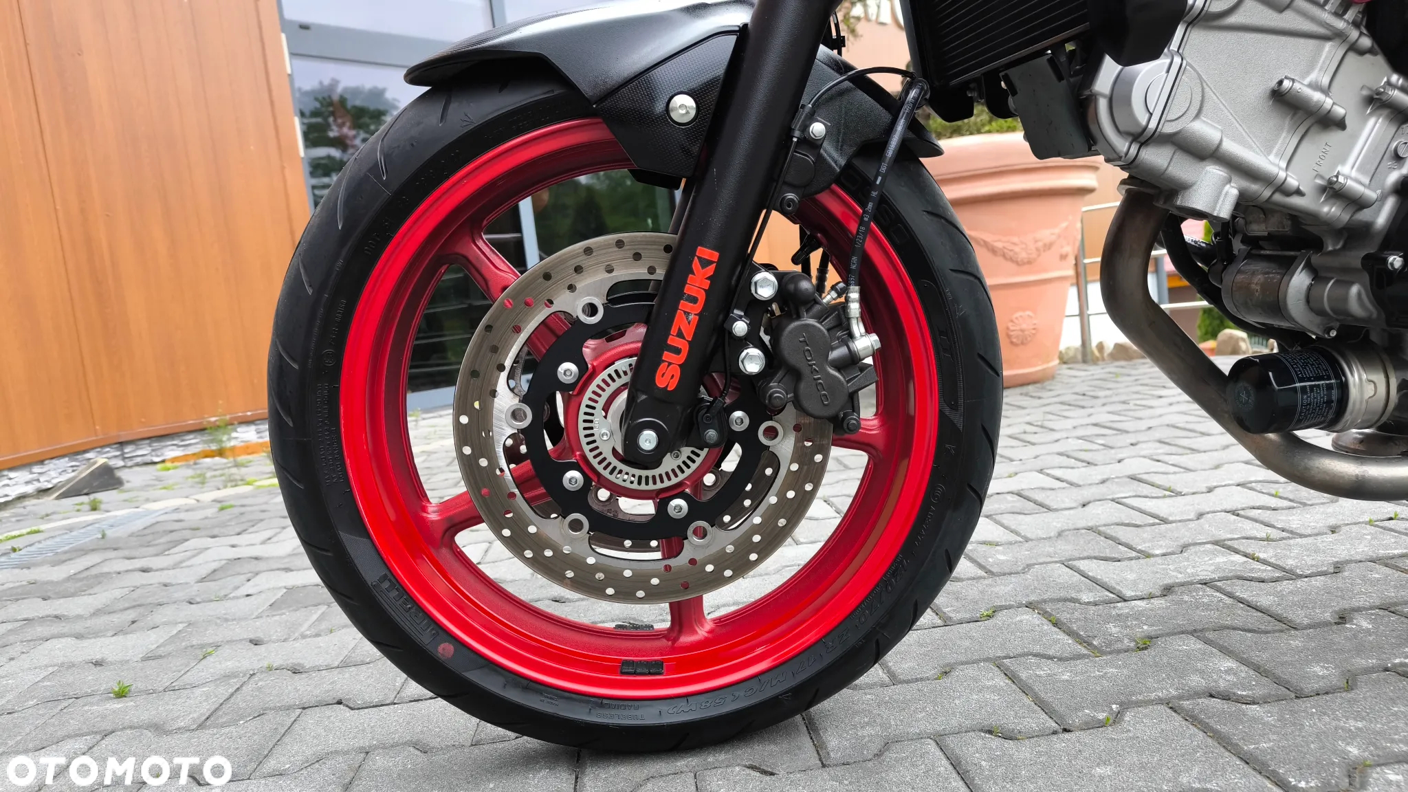 Suzuki SV - 32