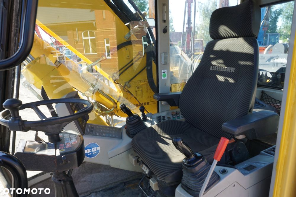 Liebherr A900C ZW Koparka dwudrożna Kolejowa - 30