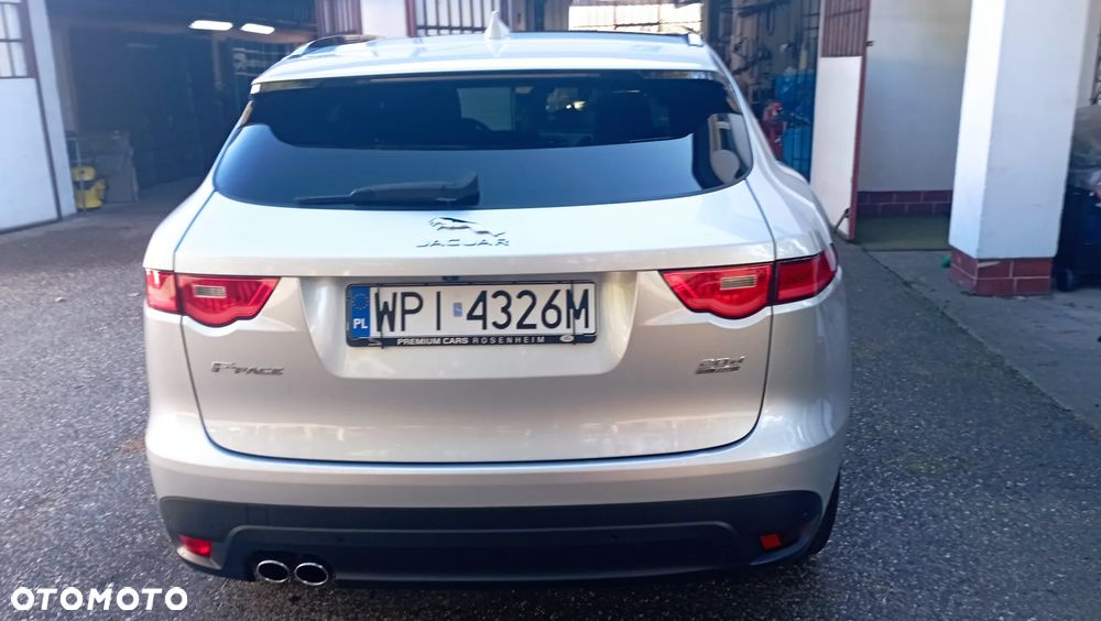 Jaguar F-Pace 2.0 i4D AWD R-Sport - 9