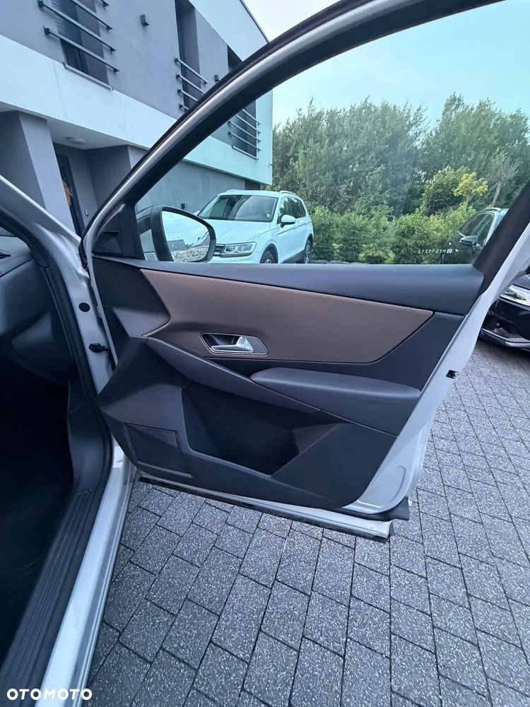 DS Automobiles DS 7 Crossback 1.5 BlueHDi Bastille + - 27