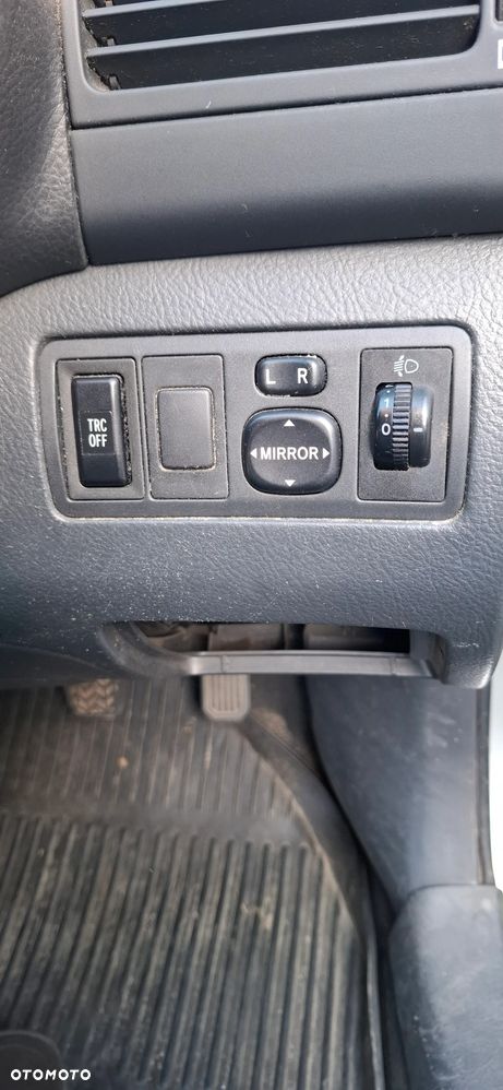 Toyota Avensis T25 na części - 3