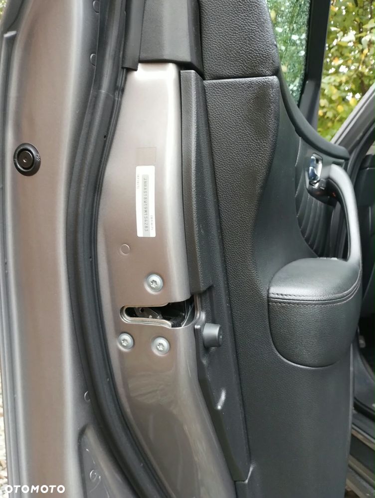 Infiniti FX - 9