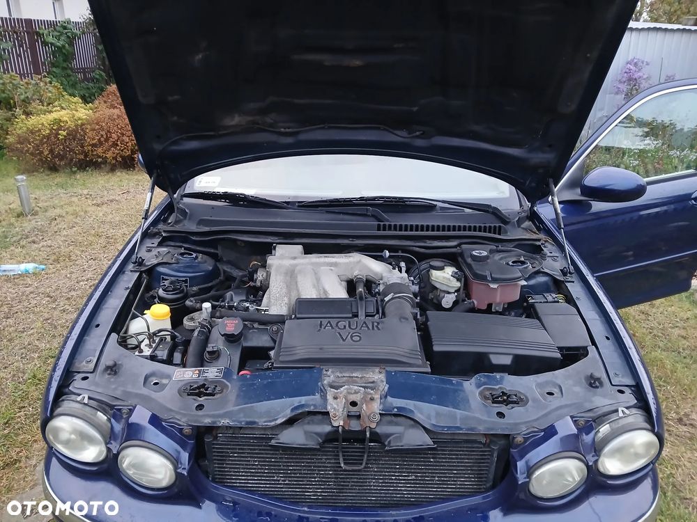 Jaguar X-Type 2.5 V6 4x4 Executive - 18