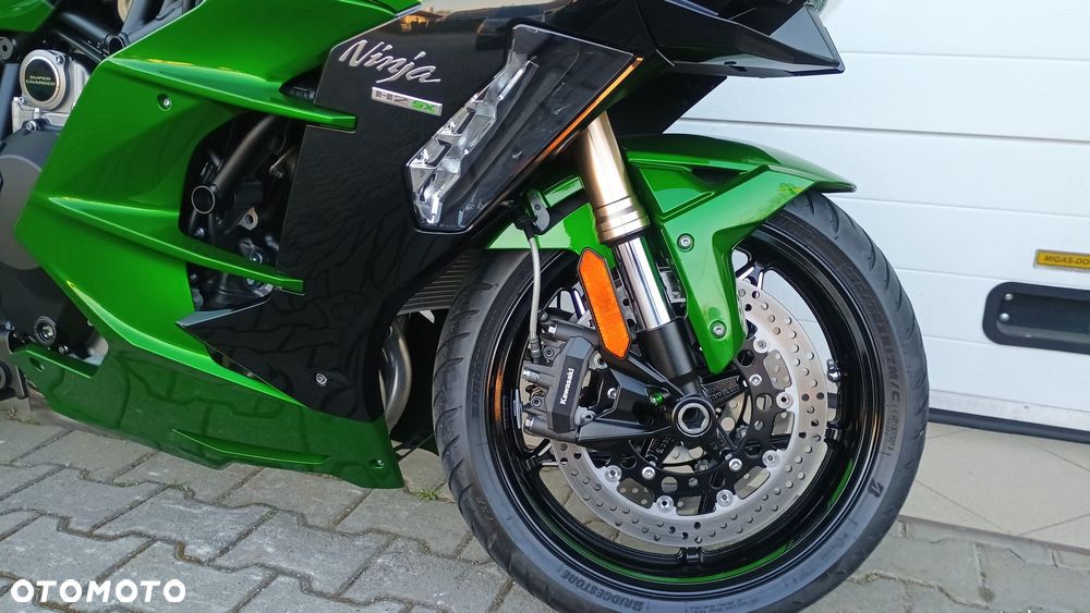 Kawasaki Ninja H2 SX - 23