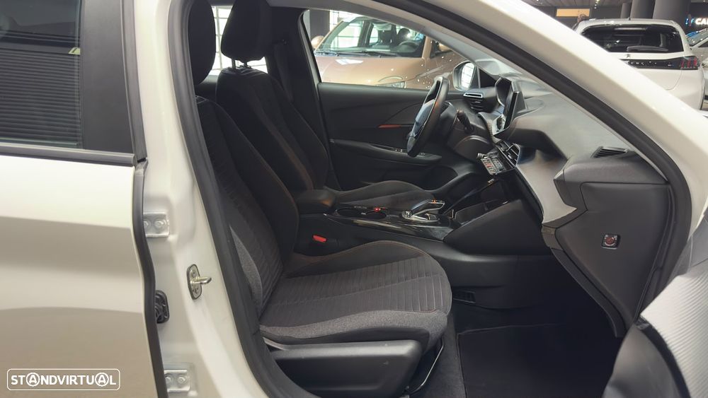 Peugeot e-208 Active Pack - 36