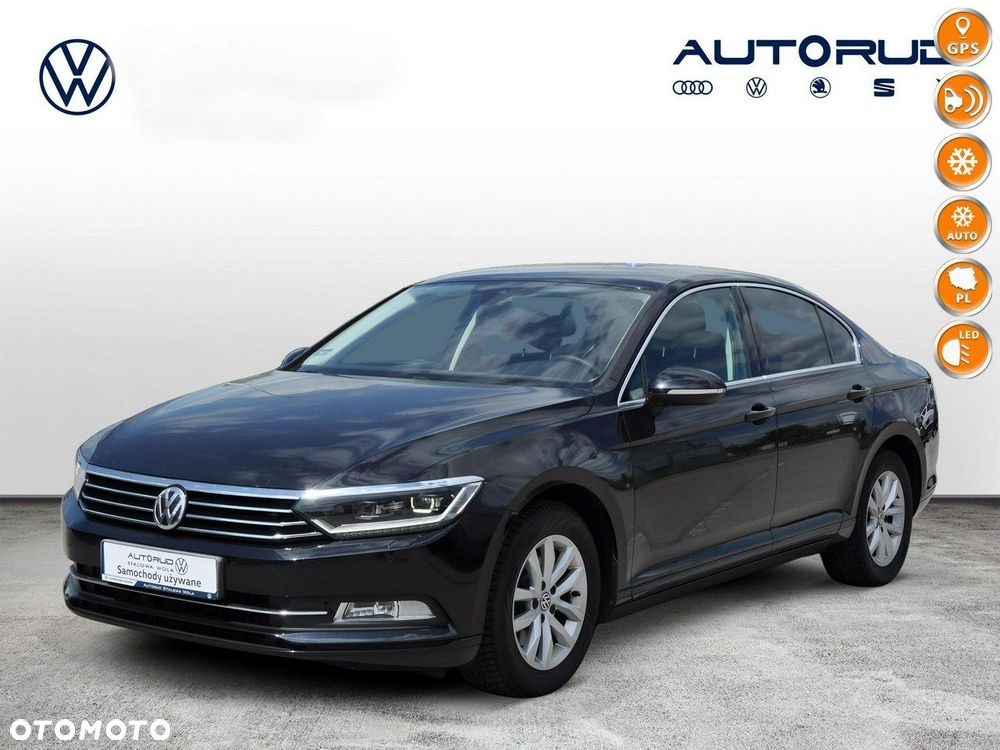 Volkswagen Passat - 1