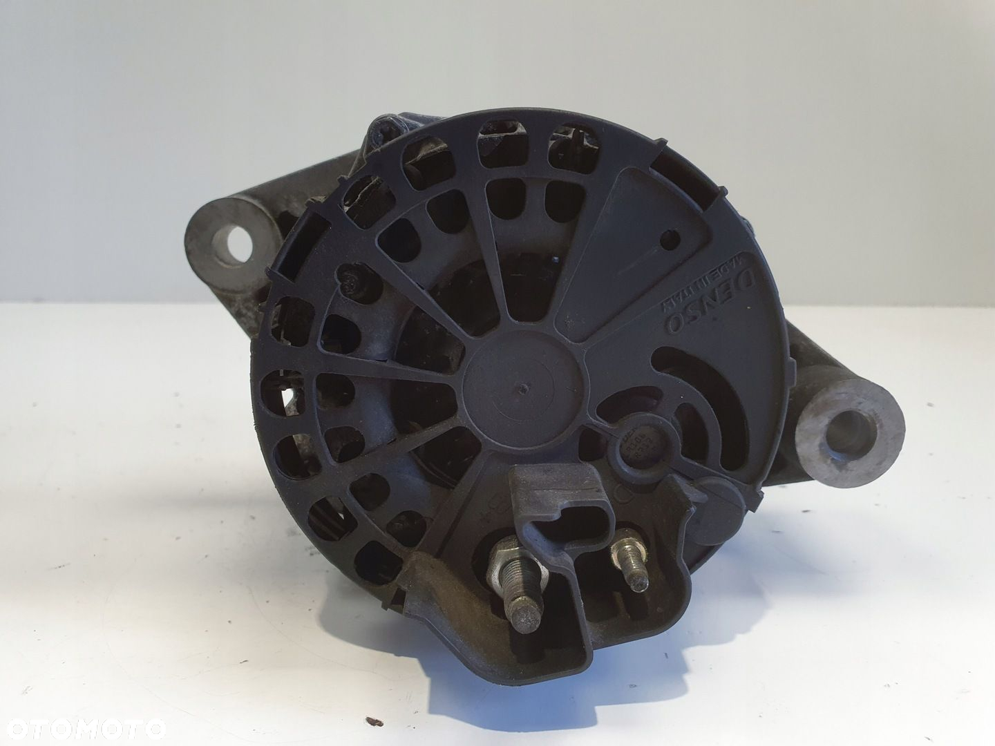 Alfa Romeo 159 1.9 JTD ALTERNATOR 51764265 denso 100A - 4