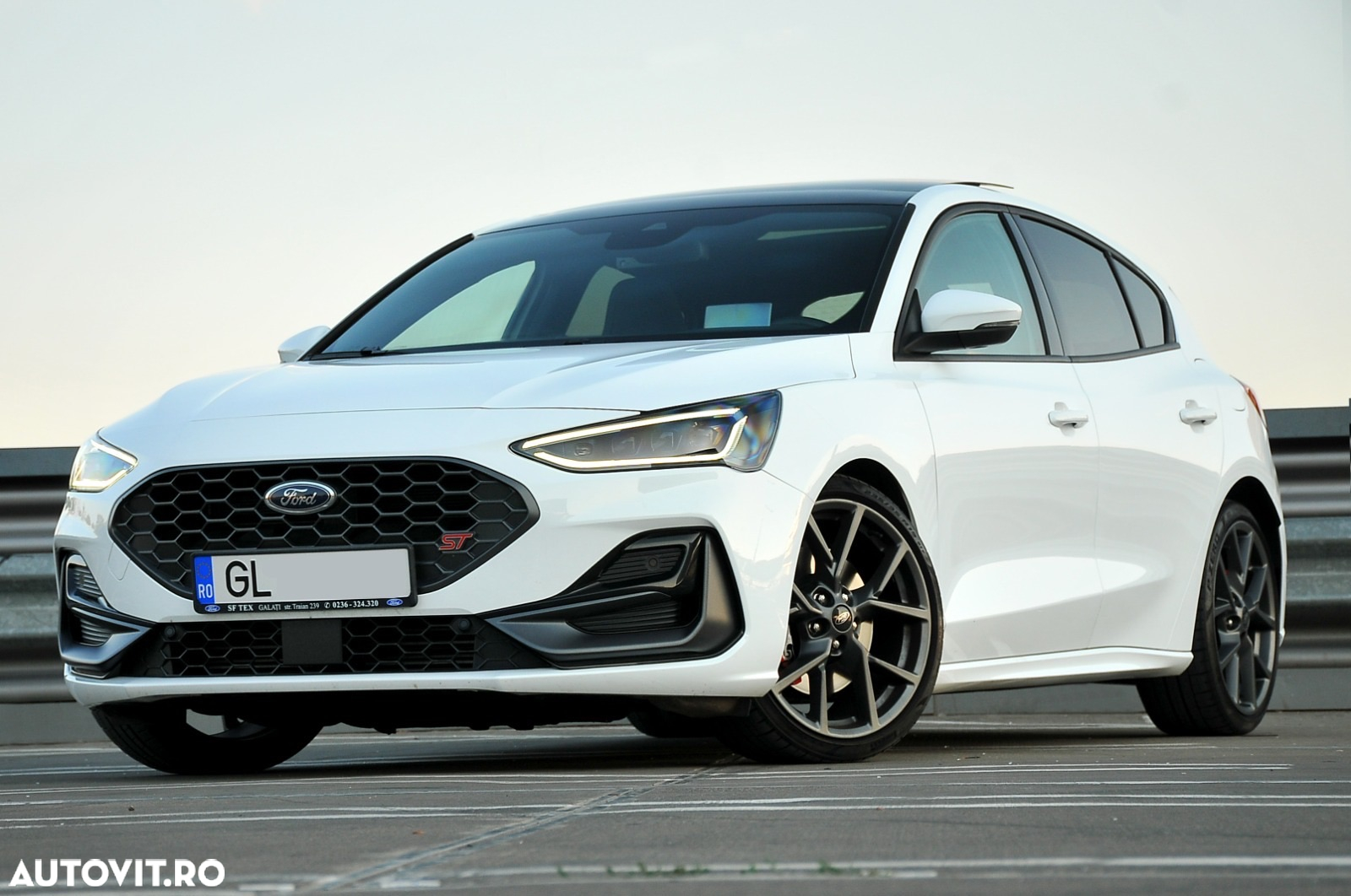Ford Focus 2.3 Ecoboost ST X - 6