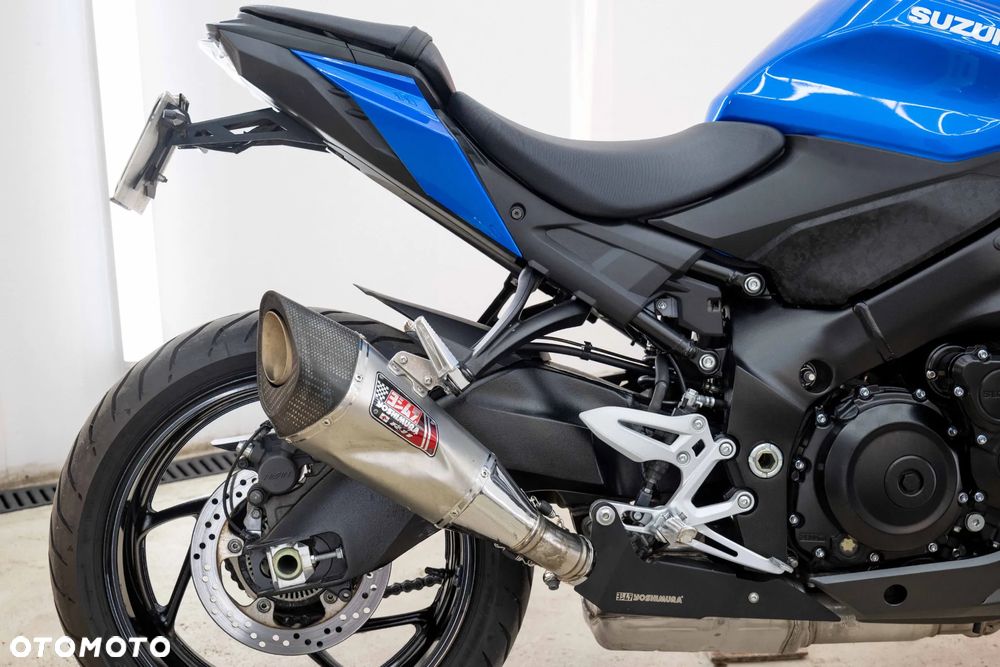 Suzuki GSX - 15