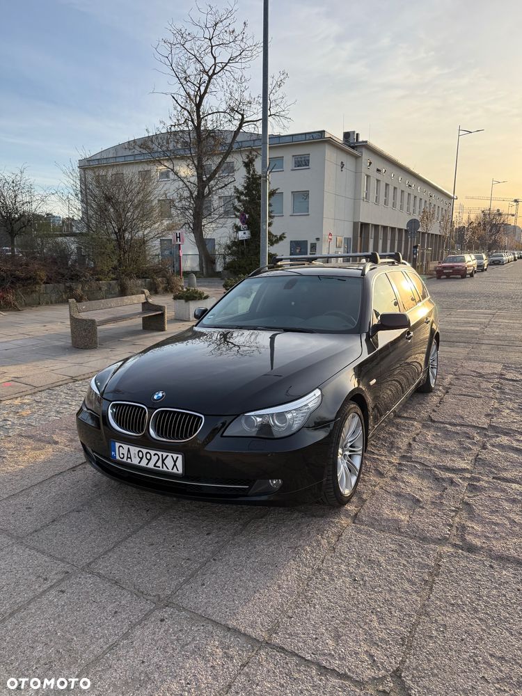 BMW Seria 5 525d - 5