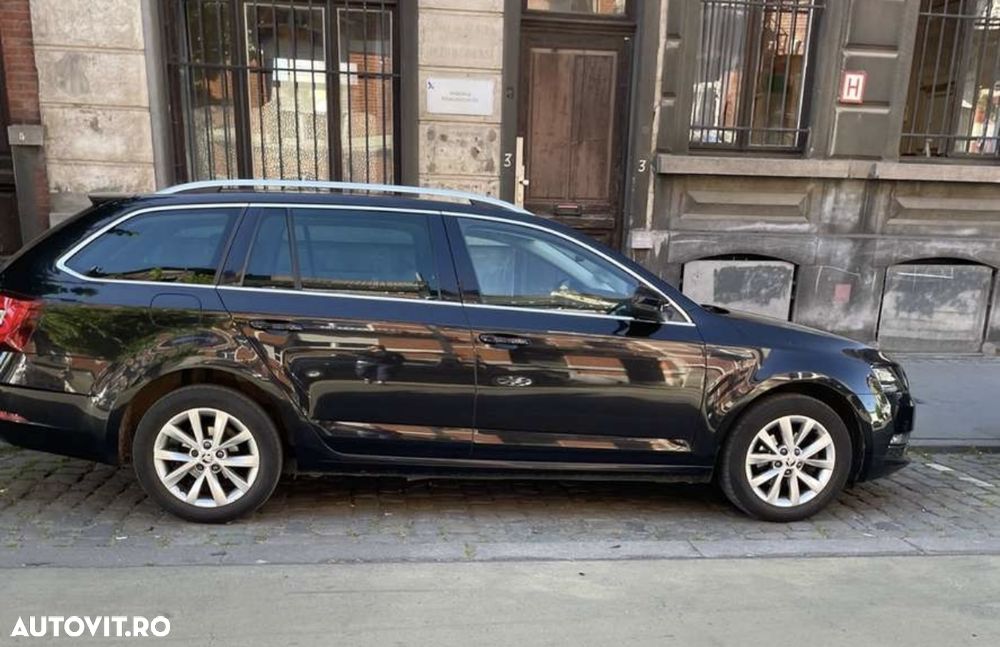 Skoda Octavia 1.6 TDI DSG Style - 2