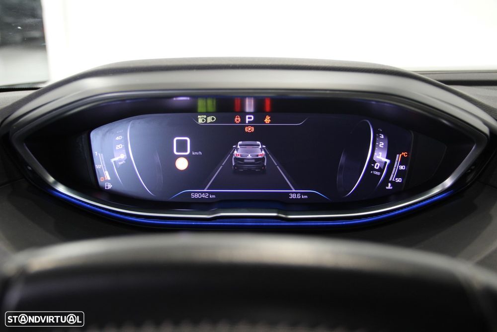 Peugeot 3008 1.5 BlueHDi Allure Pack EAT8 - 17