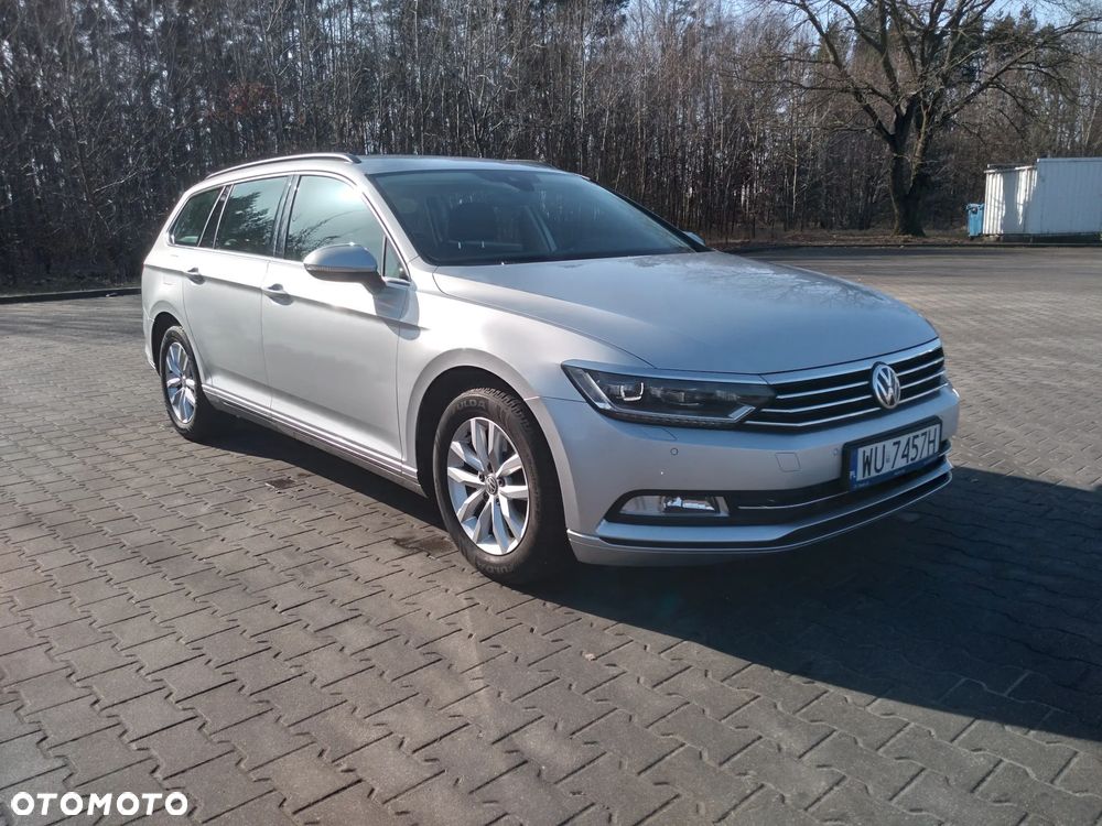 Volkswagen Passat - 1