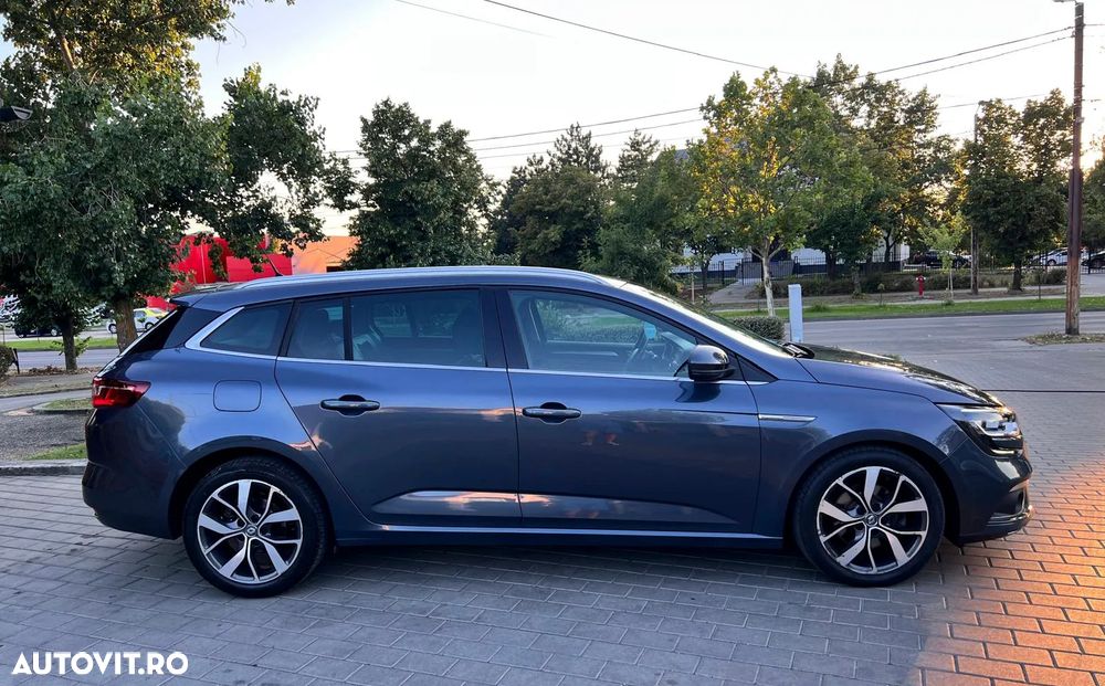 Renault Megane - 11