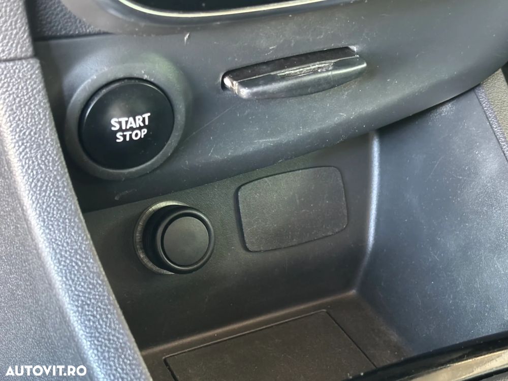 Renault Clio 0.9 TCe Life - 23