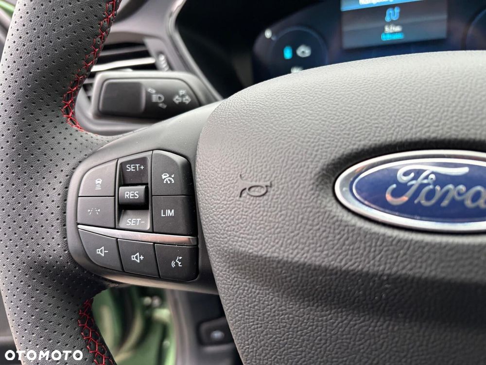 Ford Kuga - 23