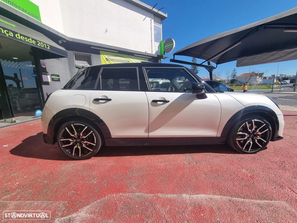 MINI 5 Portas Cooper Premium Plus JCW Auto - 13