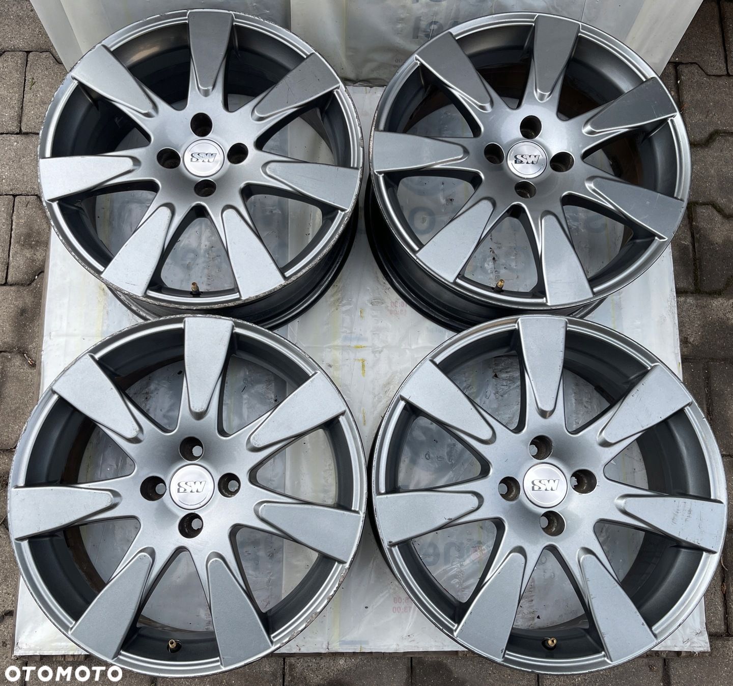 Felgi RVS 4x100 17 7J ET42 201 - 1