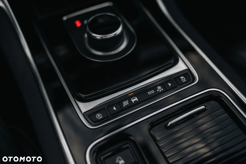 Jaguar XF E-Performance R-Sport - 14