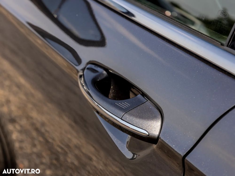 Ford Mondeo Vignale 2.0 Hybrid - 12