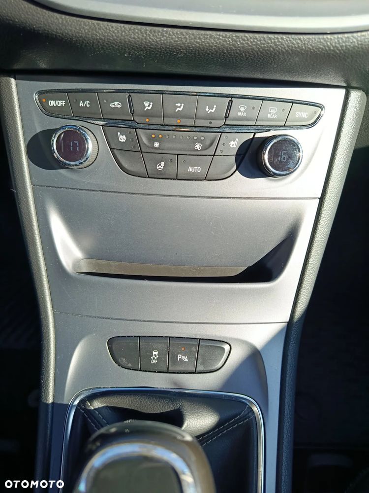 Opel Astra 1.4 T GPF Dynamic S&S - 9