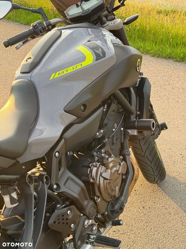 Yamaha MT - 5