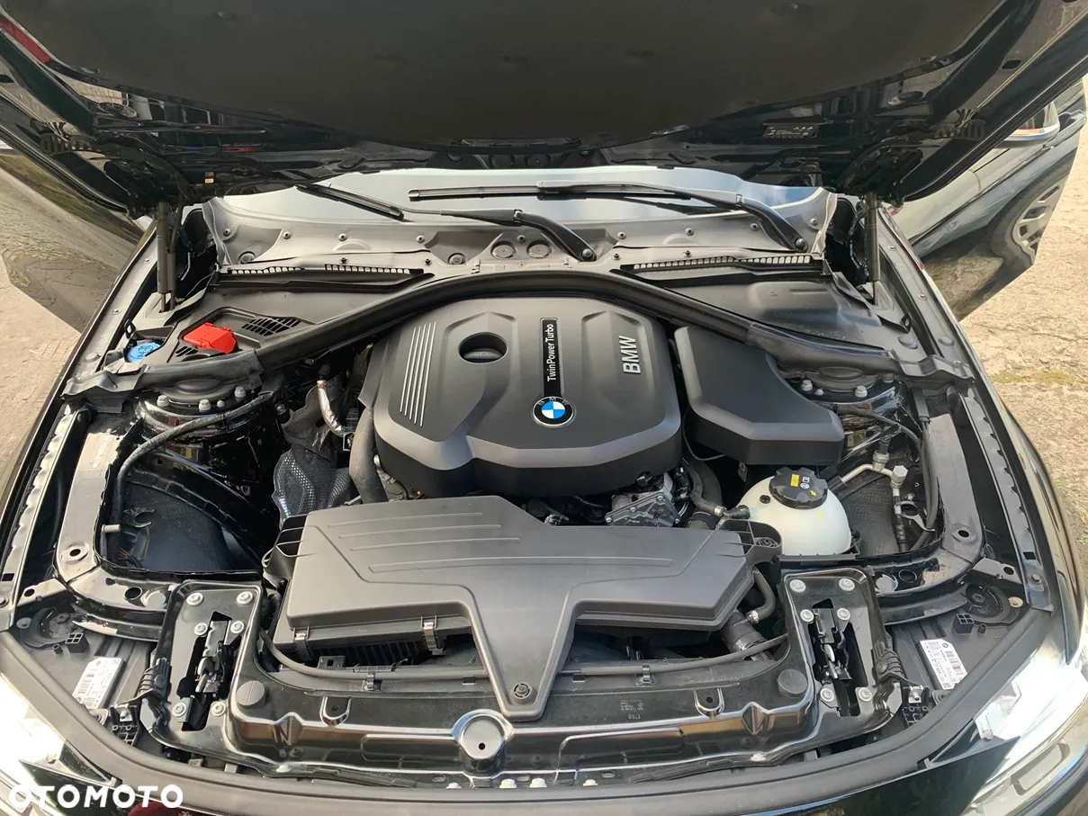 BMW Seria 3 318i - 14