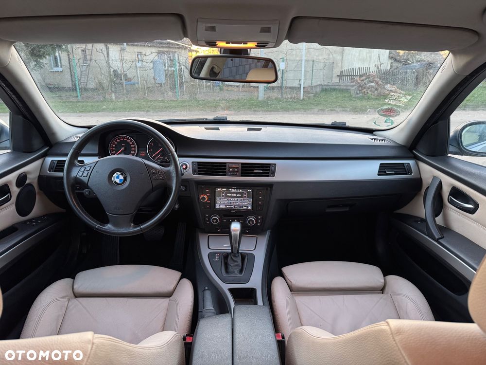 BMW Seria 3 320i Edition Exclusive - 23
