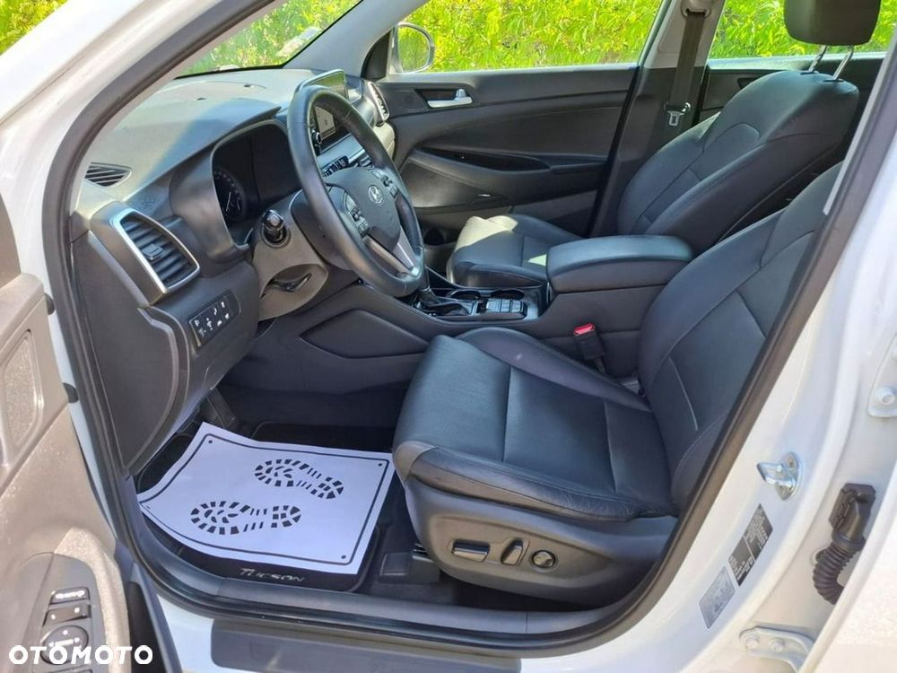 Hyundai Tucson blue 1.6 CRDi 2WD DCT Premium - 24