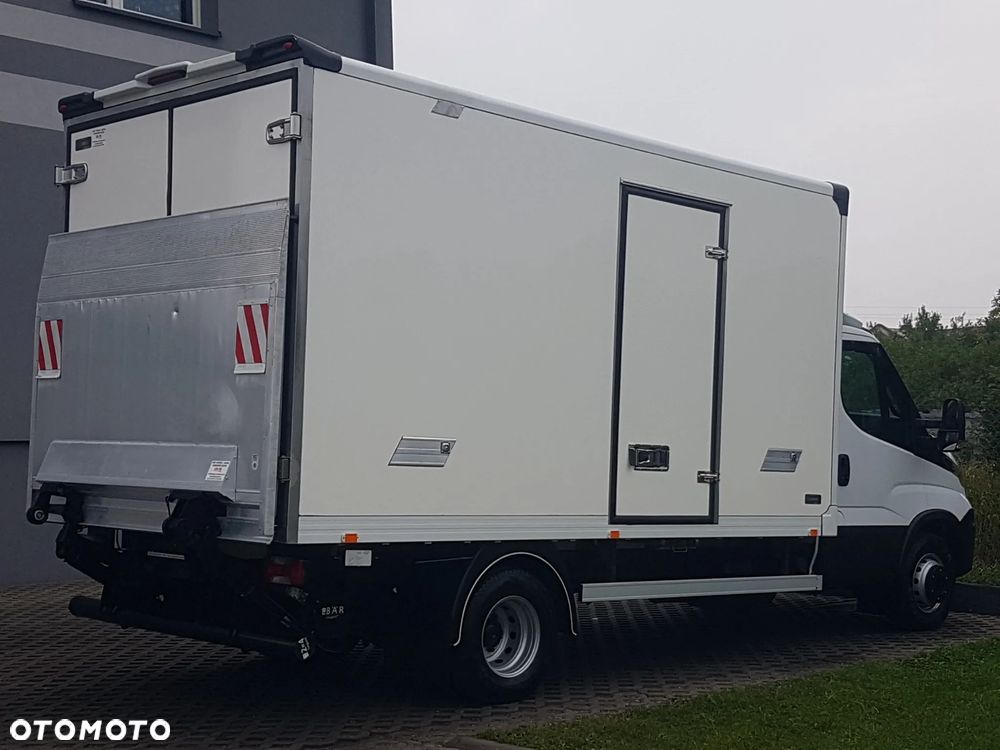 Iveco DAILY 70-180 WINDA 8EP KONTENER 4,39x2,20x2,20 IZOTERMA KLIMA 7TON BLIŹNIAKI - 4