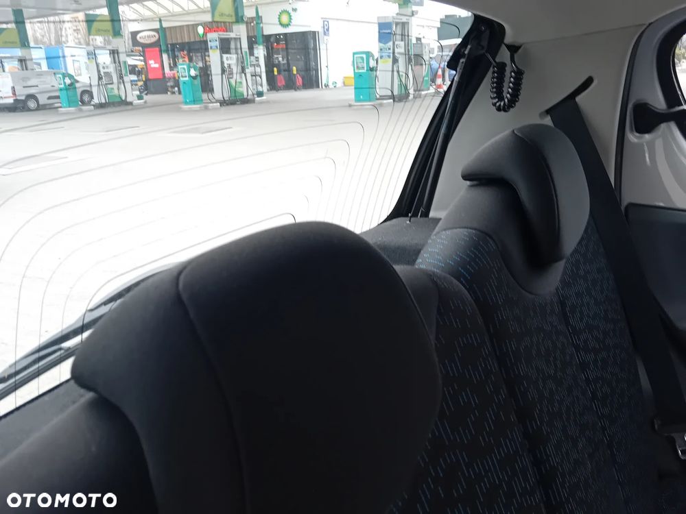 Peugeot 107 1.0 Urban Move Euro5 - 7