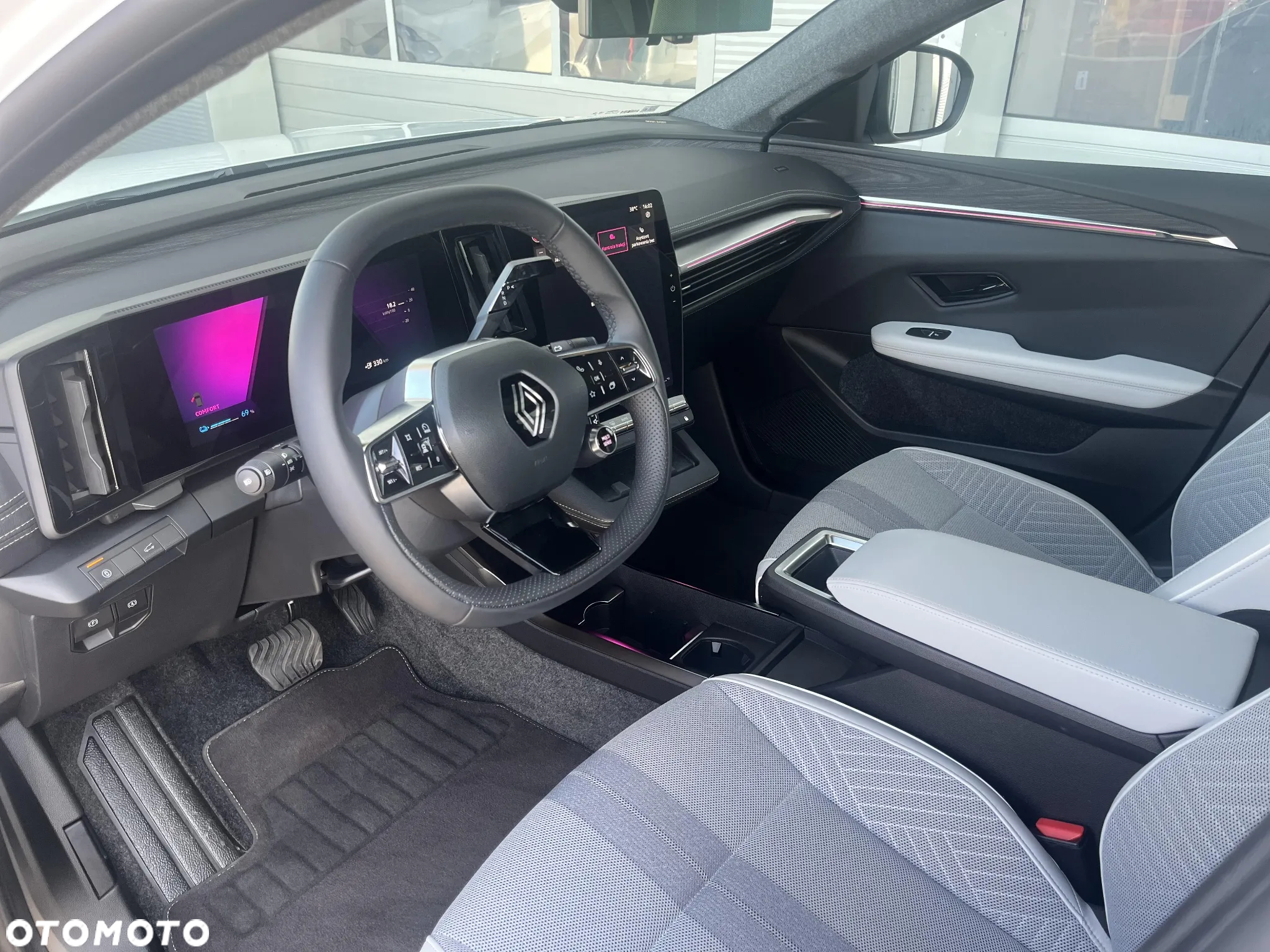 Renault Scenic EV87 Iconic - 9