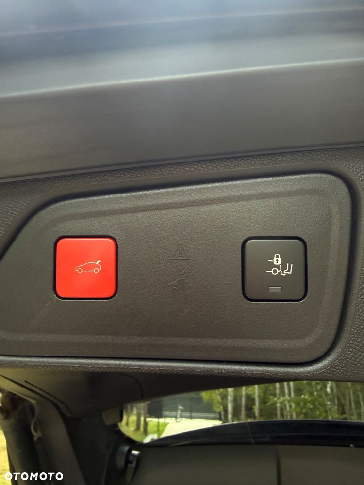 Peugeot 3008 PureTech 180 Stop & Start GPF EAT8 GT Pack - 24