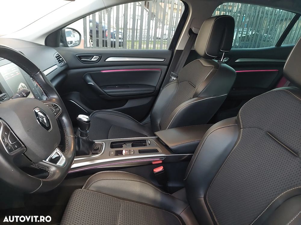 Renault Megane ENERGY dCi 110 Start & Stop Bose Edition - 12