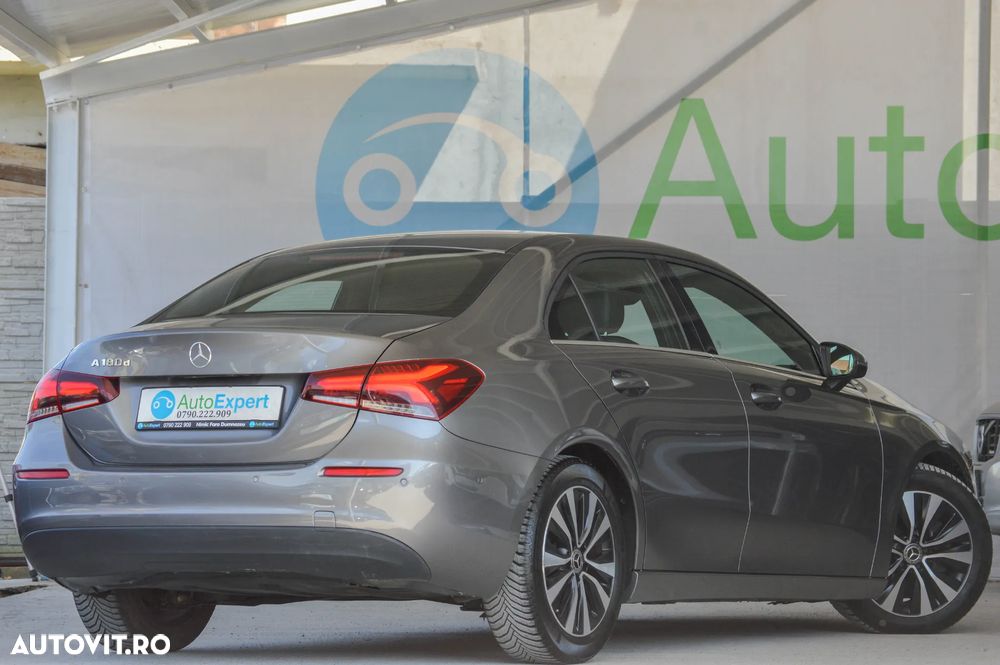 Mercedes-Benz A 180 d 7G-DCT Progressive - 11