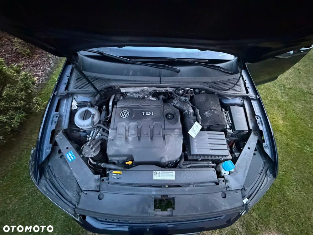 Volkswagen Passat - 5