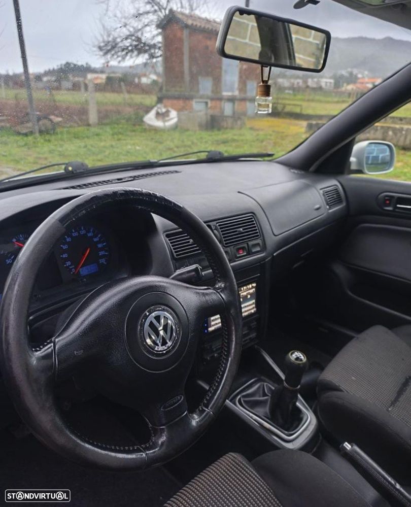 VW Golf 1.9 TDi Highline - 2