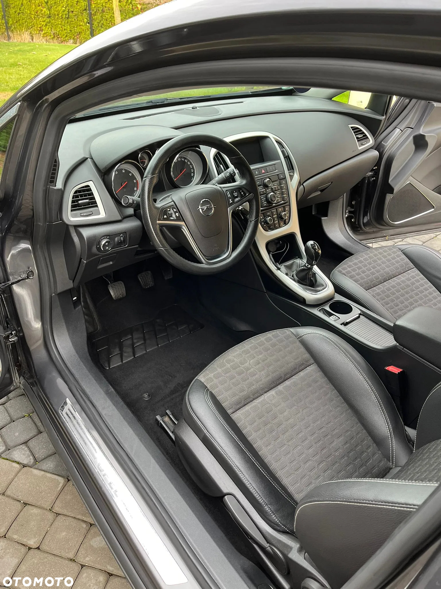 Opel Astra GTC 2.0 CDTI ecoFLEX Start/Stop Edition - 11