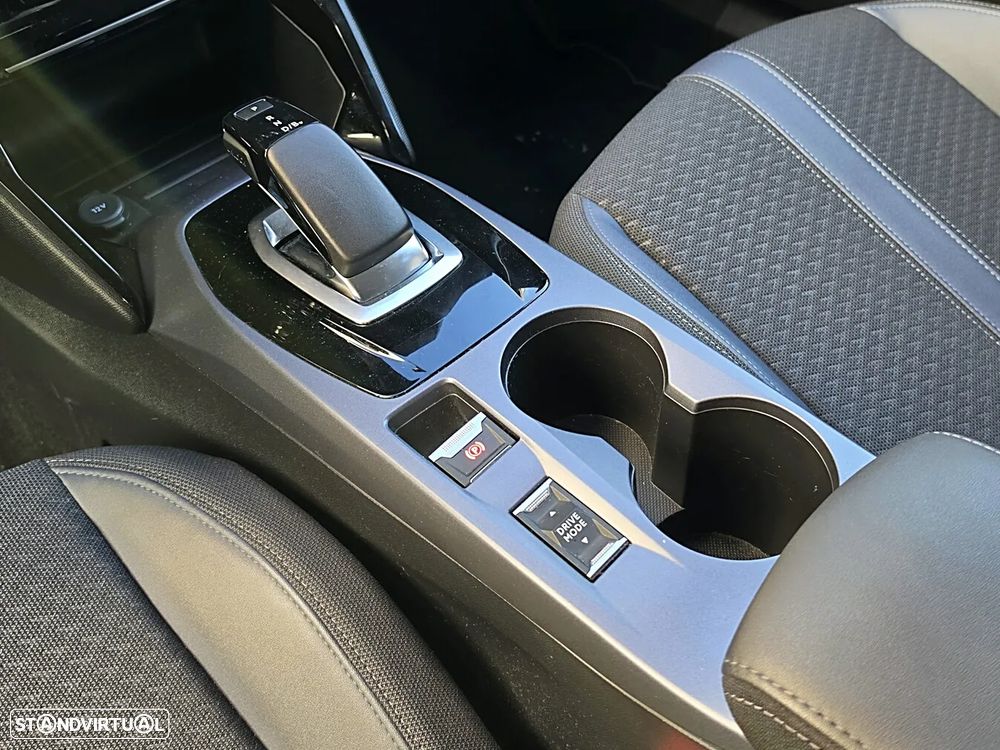 Peugeot e-2008 Allure Pack - 12