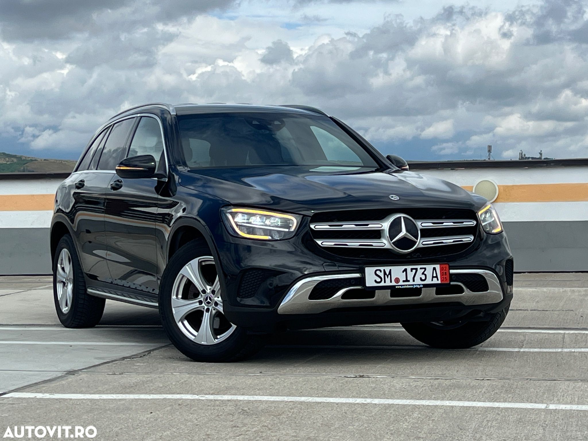 Mercedes-Benz GLC 220 d 4Matic 9G-TRONIC AMG Line - 1