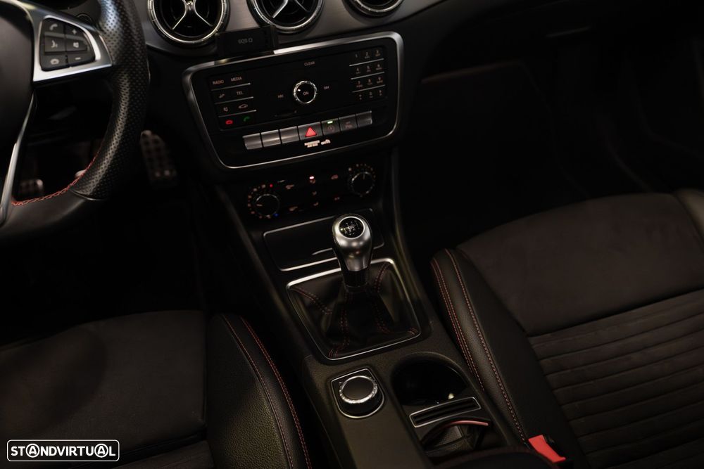 Mercedes-Benz CLA 180 d Shooting Brake AMG Line - 26