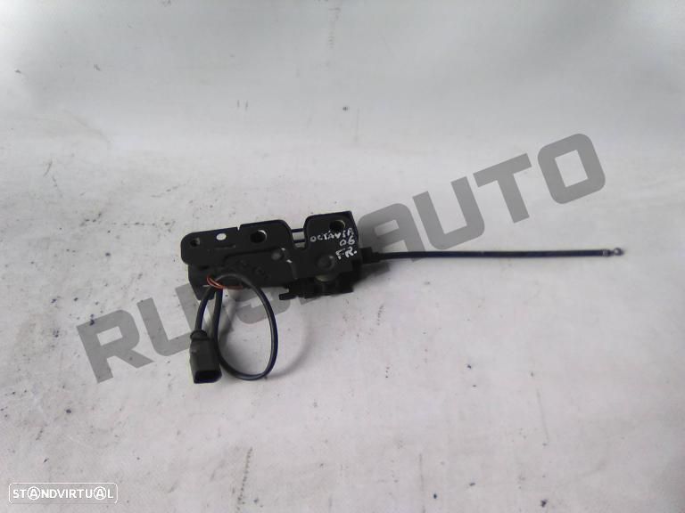 Fechadura Capot  Skoda Octavia Ii (1z) [2004_2012] 1.4 - 1