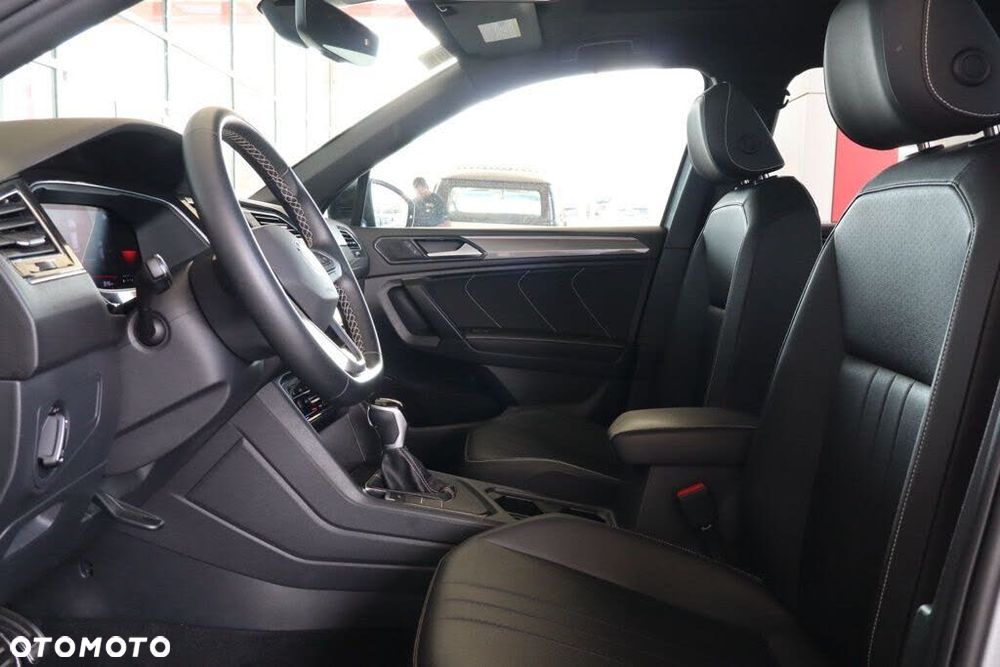 Volkswagen Tiguan - 12