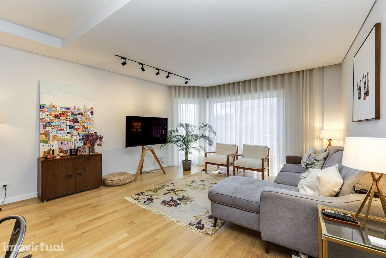 T3 com Garagem em Carnide – Conforto e Localização Privilegiada em Lis - Grande imagem: 4/27