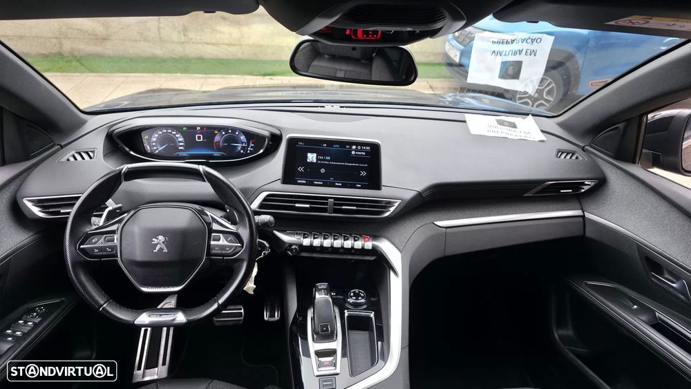 Peugeot 5008 1.2 PureTech Allure EAT8 - 23