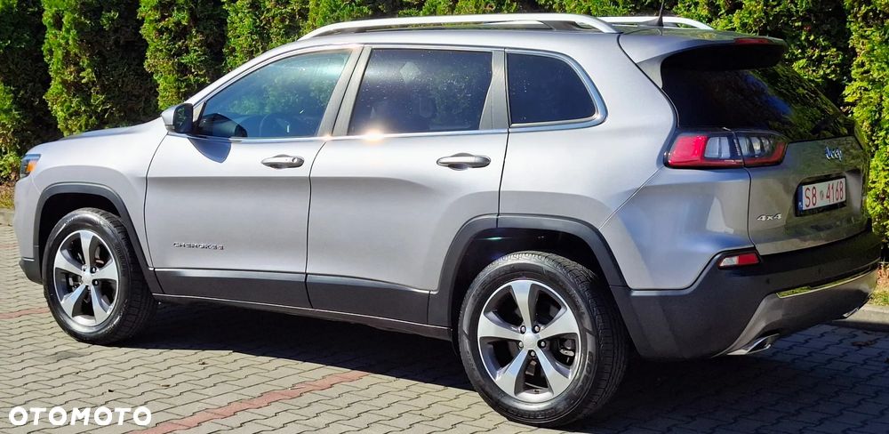 Jeep Cherokee - 21
